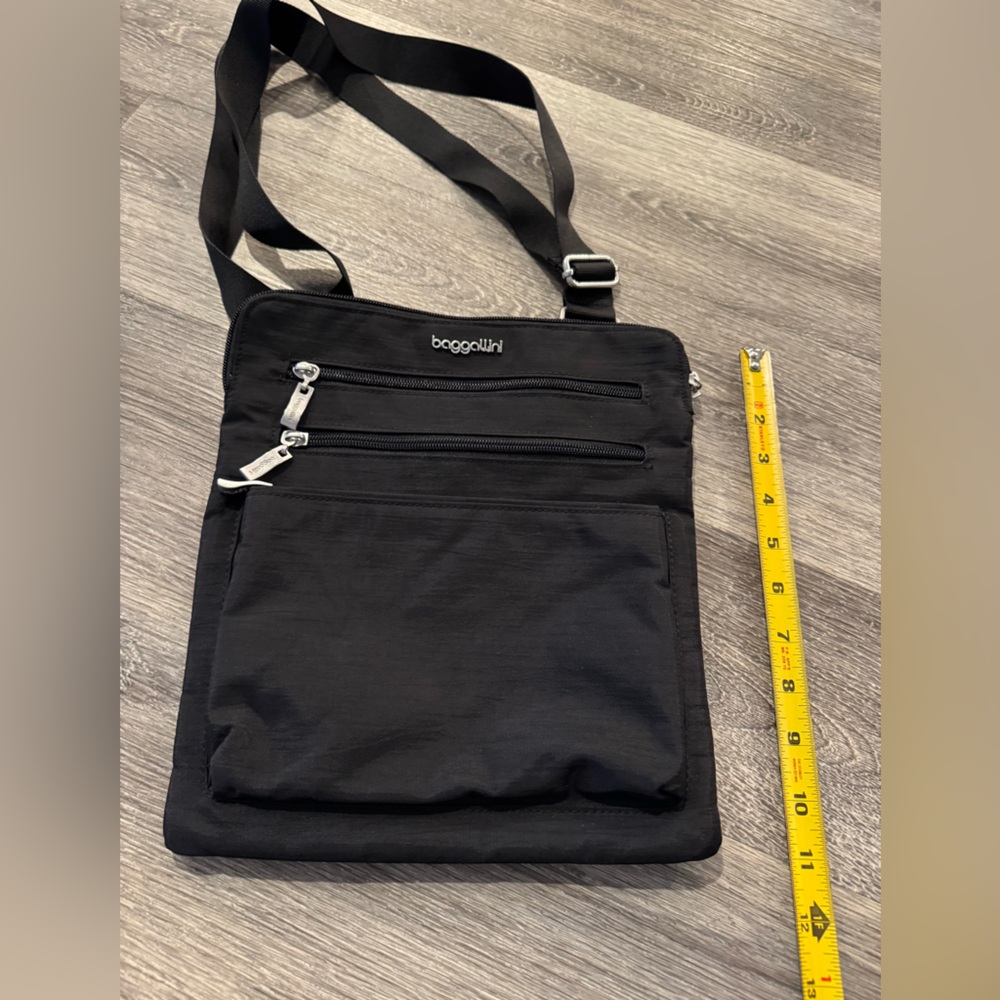 Baggallini Black Crossbody Bag